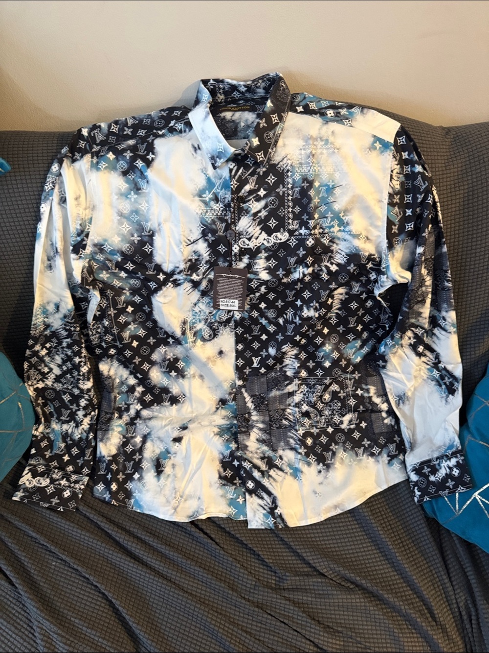 Louis Vuitton Black & White Monogram Tie-Dye Satin Shirt🔥Size:XL - Picture 2 of 7